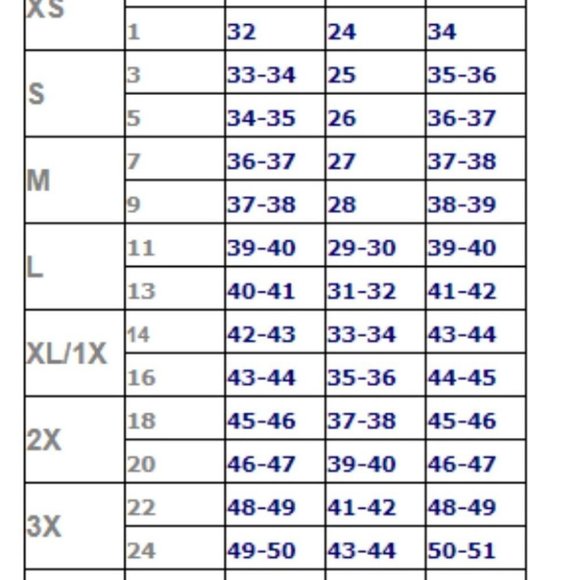 GRAY FLORAL PLUS SIZE DRESS - Picture 3 of 6